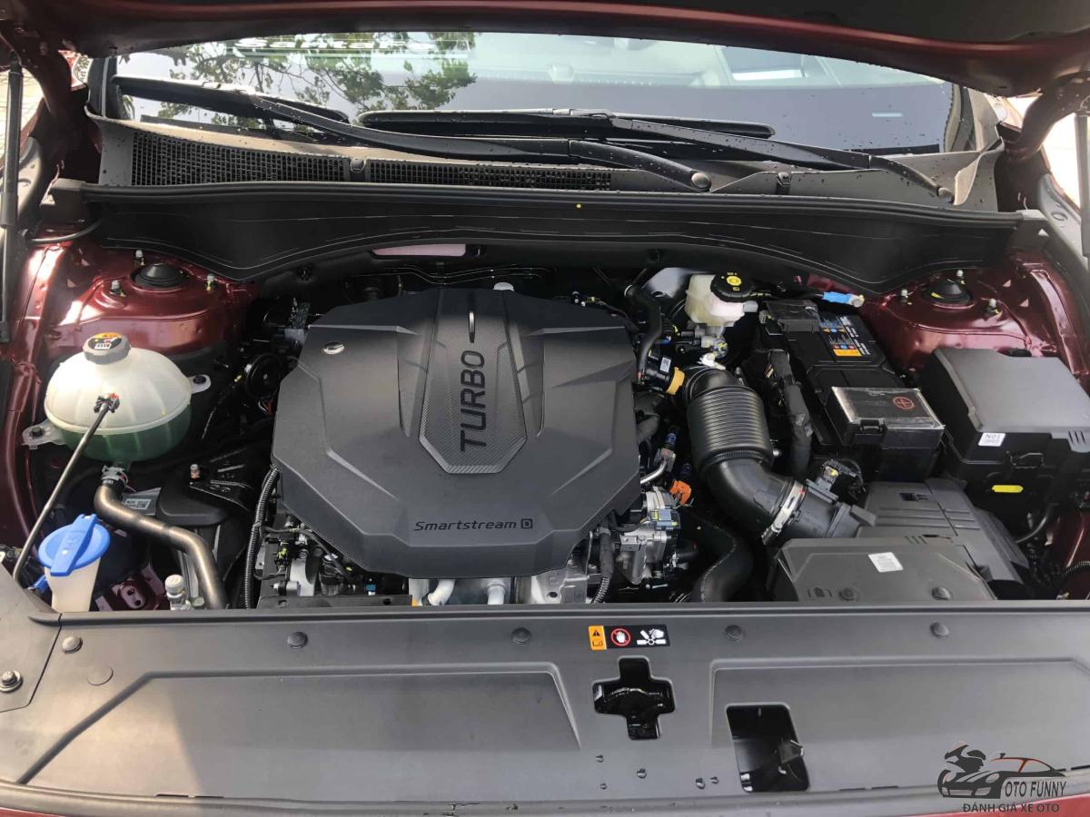 Hyundai Santa Fe cao cấp